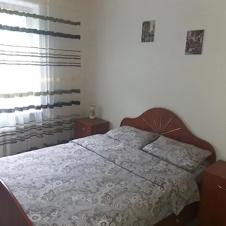Apart Otel Sdam Svoiu 2-kh Komnatnuiu Kvartiru Posutochno